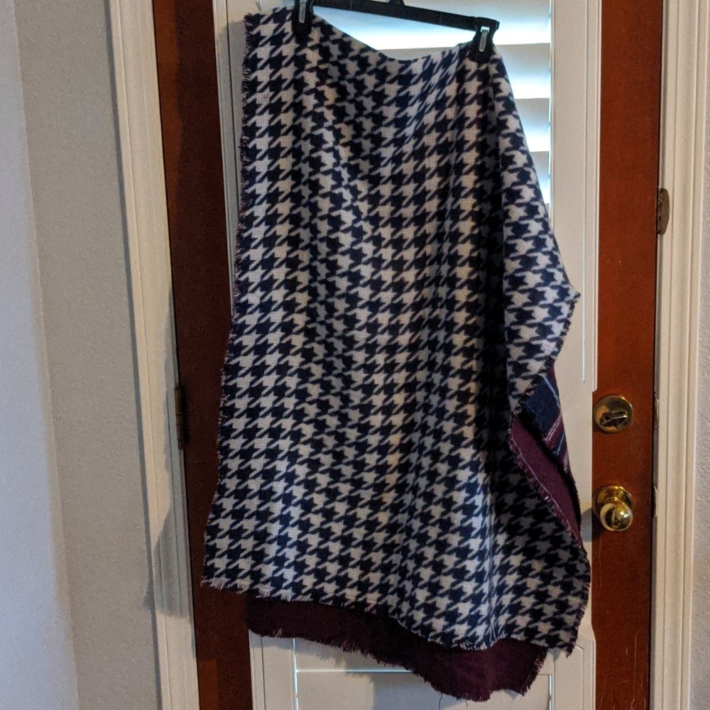 Treasure and bond scarf